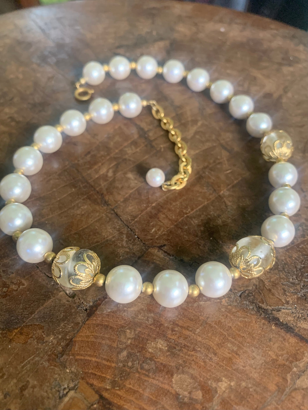 Pearl and gold choker