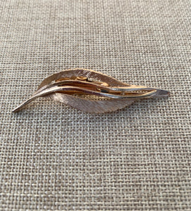Single leaf clip