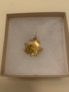 Olympics Maple leaf pin