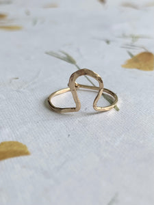 Gold horseshoe ring